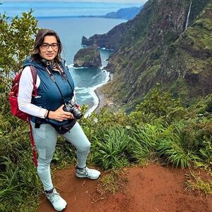 Meet your Posher, Esbenia